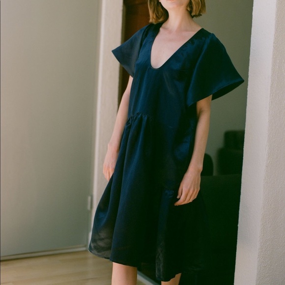 Chelsea Mak 100%Silk Low V-neck Dress - Picture 2 of 7